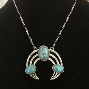 Vintage Southwestern Necklace Silver Turquoise